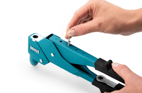 Cleste universal nituit Novus N-25, cap pivotant, maner ergonomic